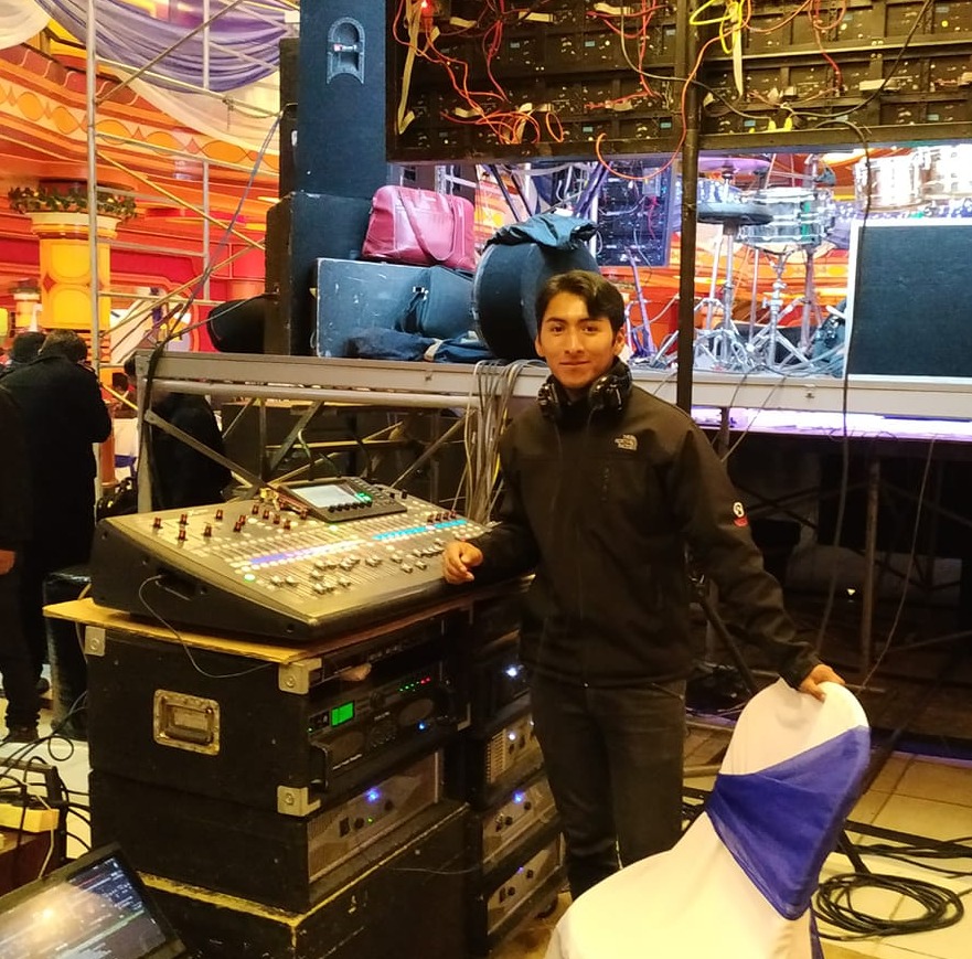 Behringer X32