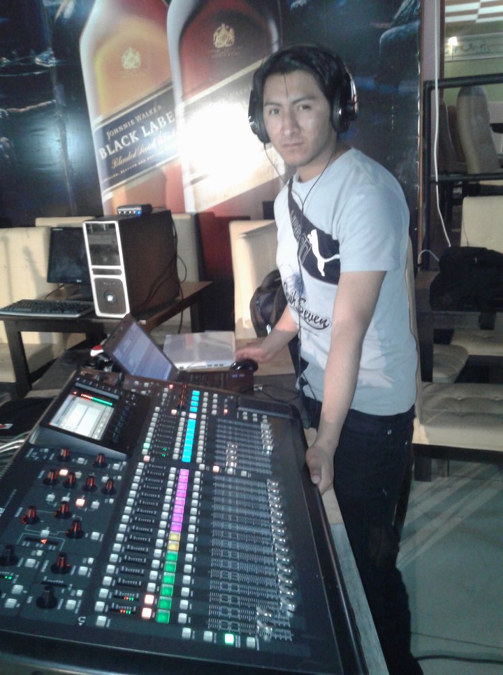 Behringer X32